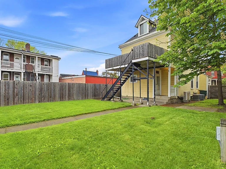 19 E Mithoff St — Photo 27