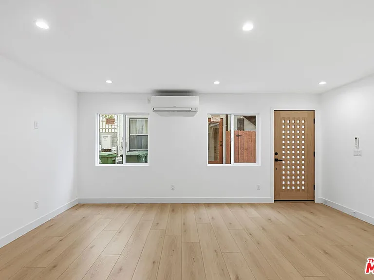 3431 Edgehill Dr — Photo 3