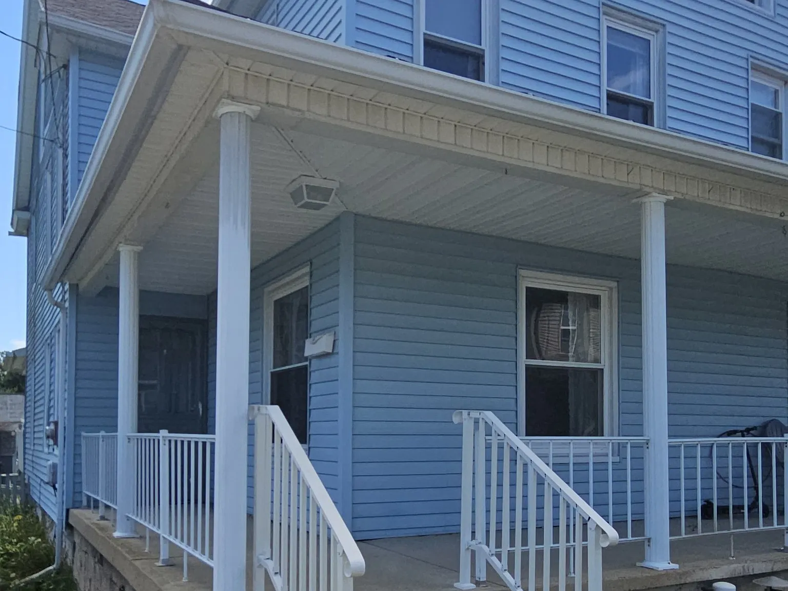 3 bed, 1600 sqft, $1,650 — Photo 1