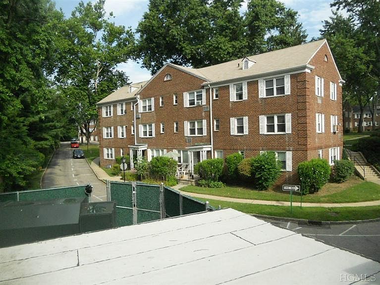 Lovely complex