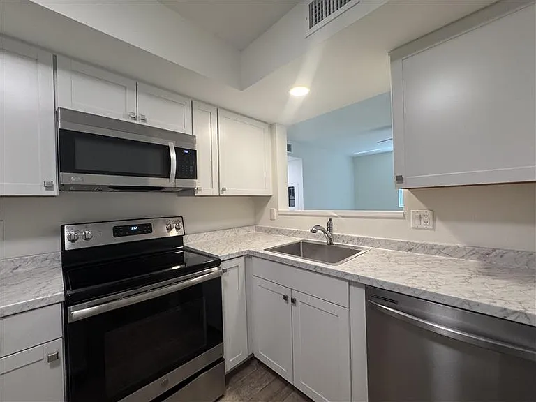 1258 Barbara Dr #105 — Photo 8