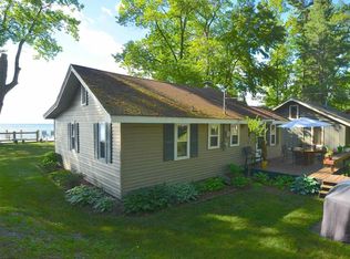 910 Huron St, East Tawas, MI 48730
