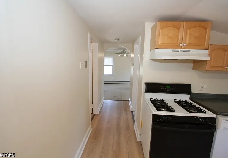 74 Alexandria Ave — Photo 9