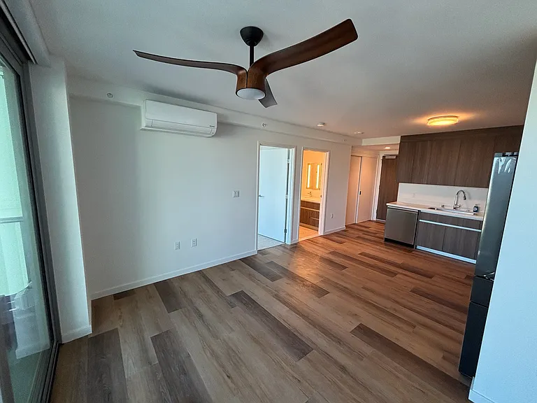 1515 Liona St #2503 — Photo 4