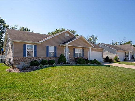 2nd image of 451 Glen Forest Dr