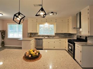 1805 Oaks Dr, Pasadena, TX 77502