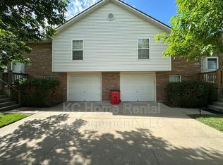 709 SE Drew Ct, Blue Springs, MO 64014