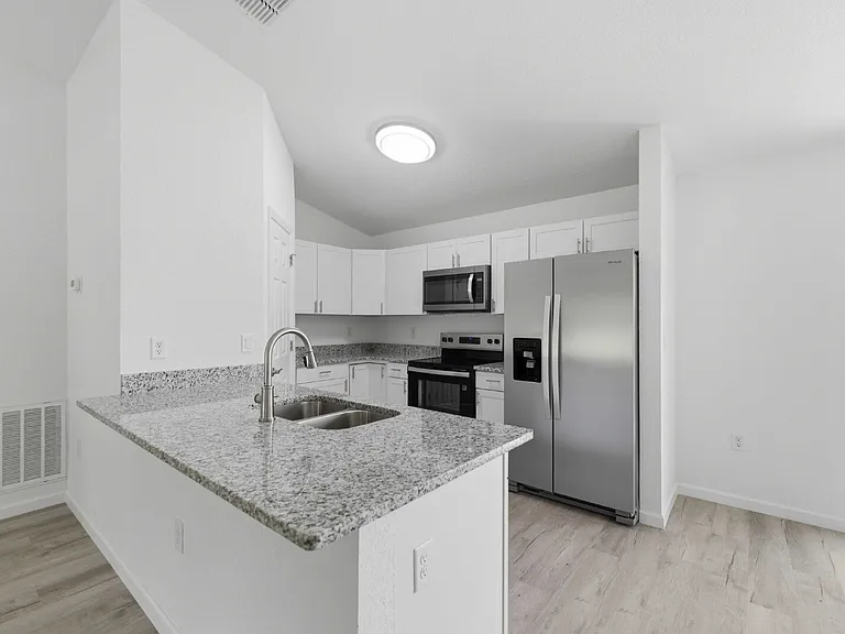 870 NW 69th St — Photo 5