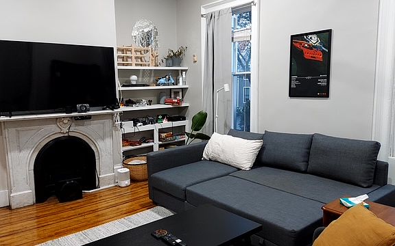 3rd image of 178 Bowen St APT 1