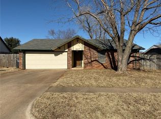 1617 SE 9th St, Moore, OK 73160