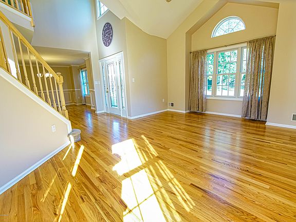 4th image of 141 Grande Woodlands Way