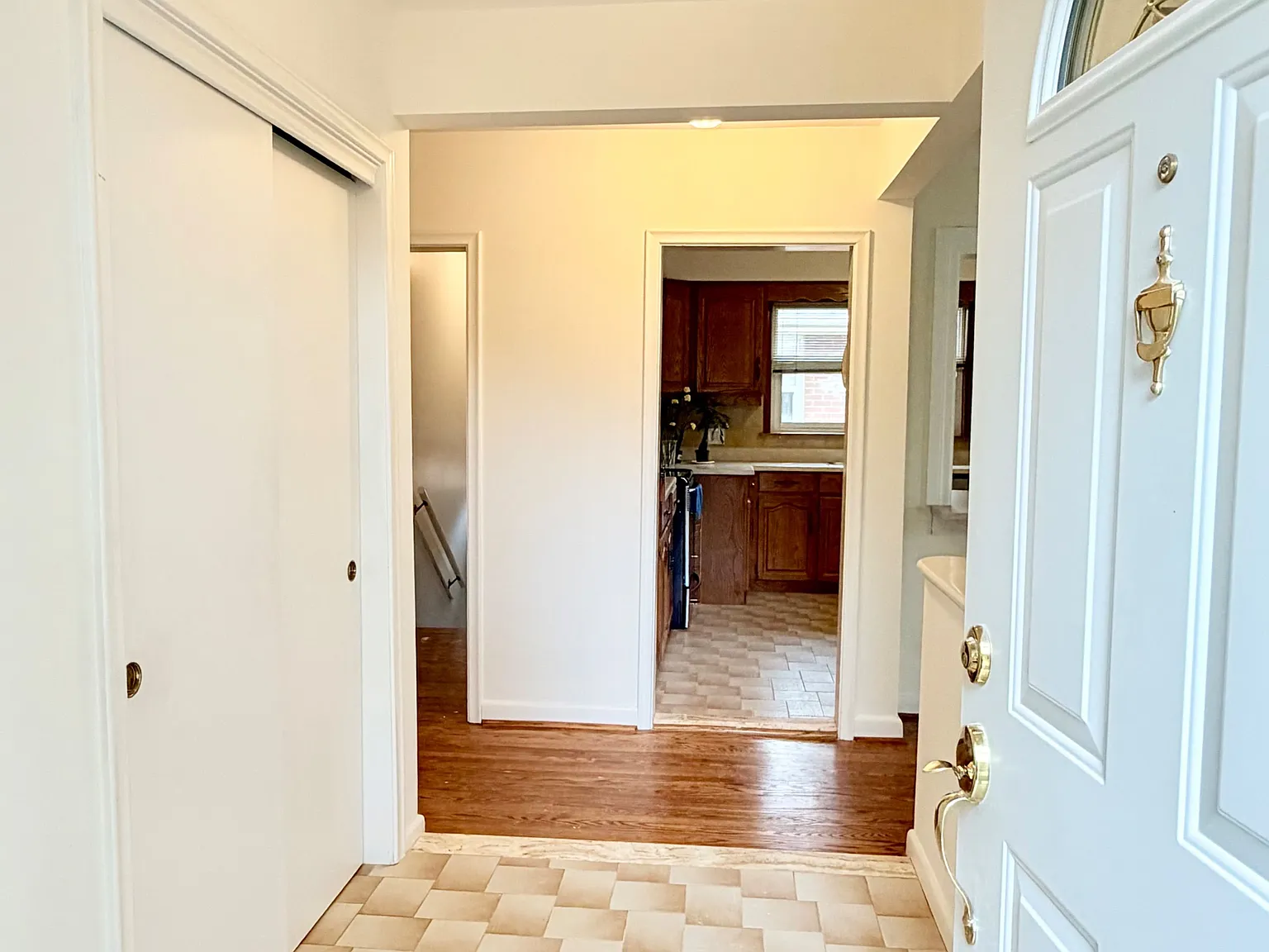 3 Avery Ave — Photo 3