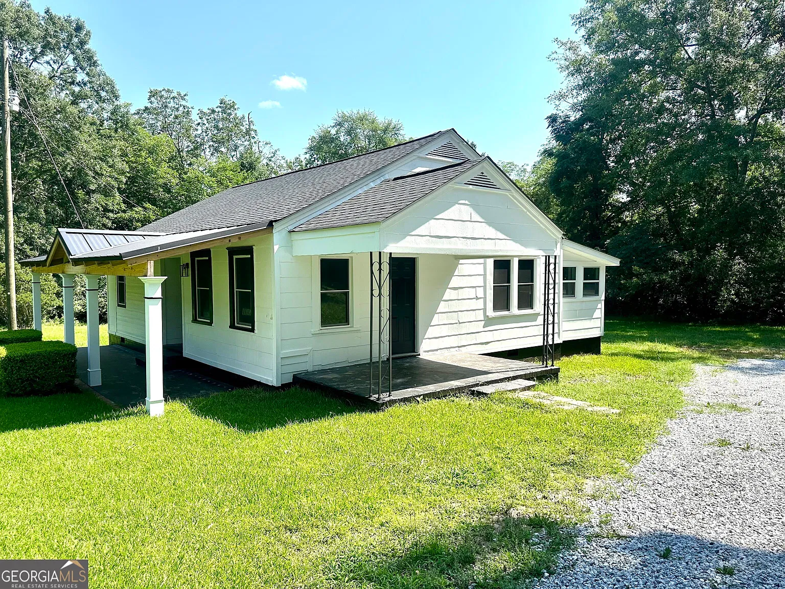 3 bed, 1.0 bath, 1104 sqft, $1,600 — Photo 4