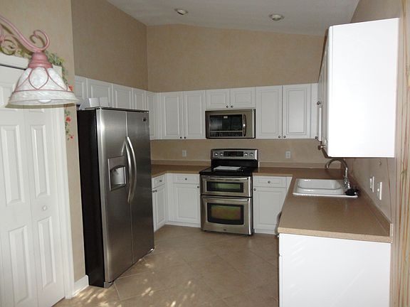 5th image of 7118 Wild Forest Ct #9201