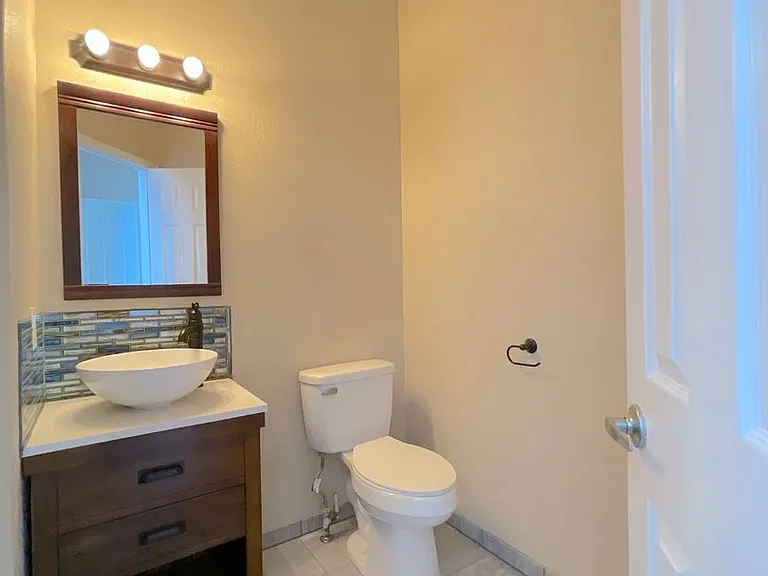 2579 Weyburn Way — Photo 20
