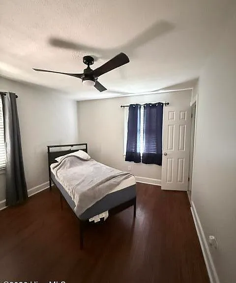 509 Harrison Dr N — Photo 5