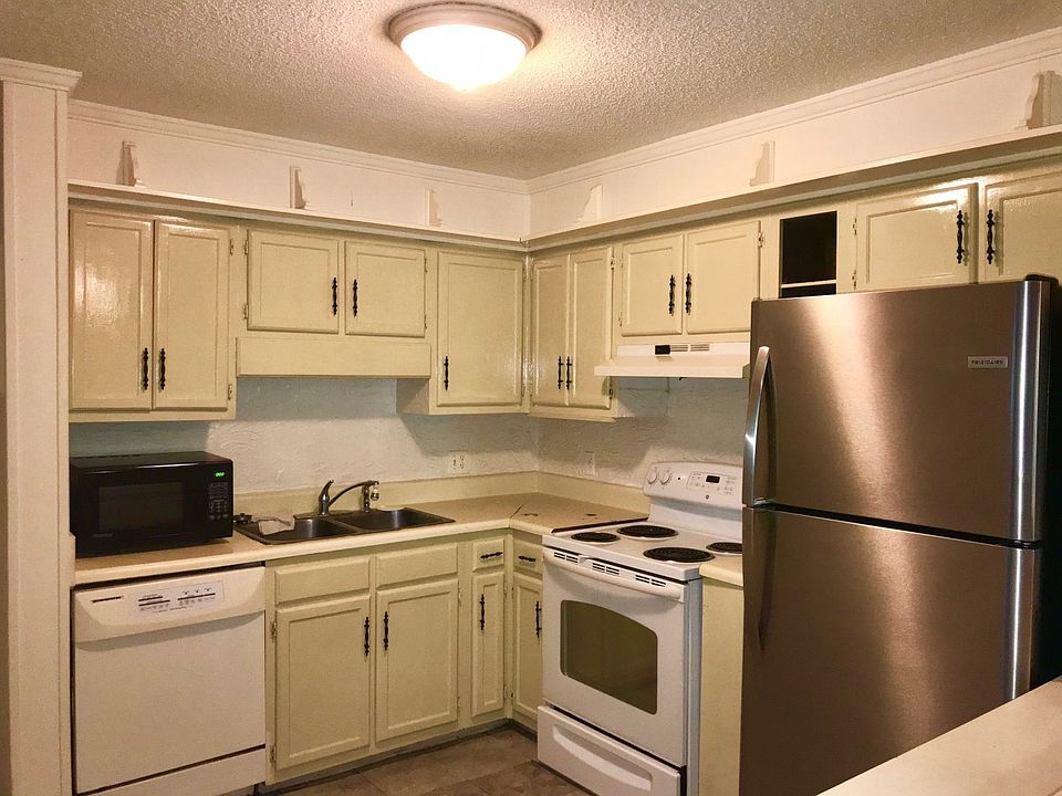 1st image of 104 Cordillo Pkwy