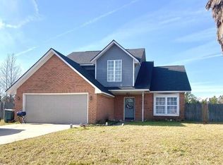 1828 Lawnwoods Dr, Hinesville, GA 31313