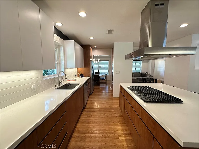 5301 Ethel Ave — Photo 8