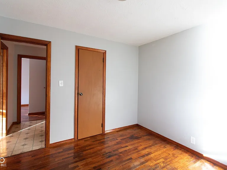 2510 W 38th St — Photo 12