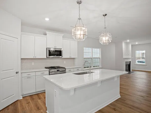 635 Georgias Landing Pkwy #94, Raleigh, NC 27603