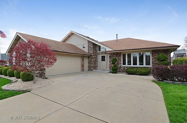 1st image of 13010 Parkside Dr