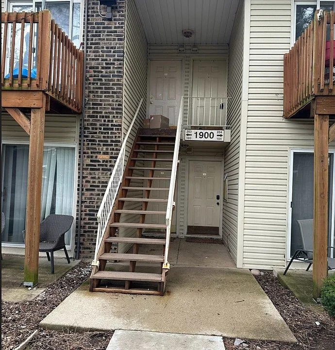 1900 Light Rd