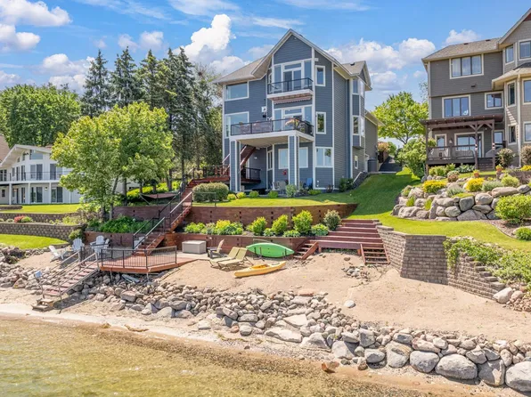 5630 Fairlawn Shores Trl SE, Prior Lake, MN 55372