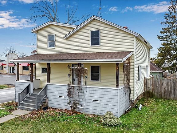 2nd image of 2736 Main St