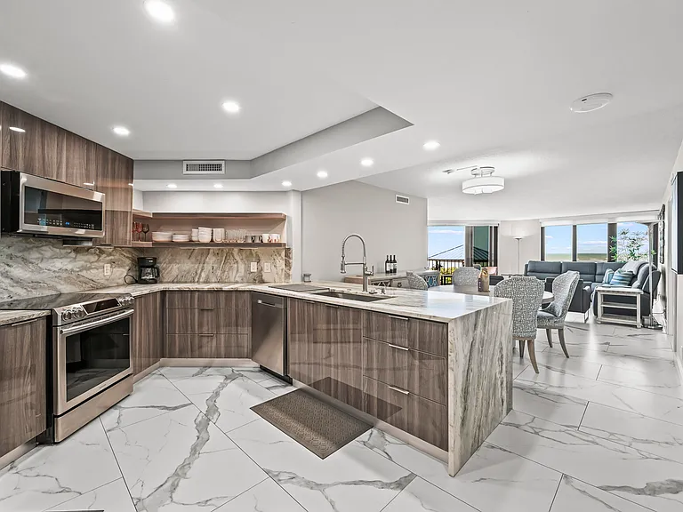 9650 S Ocean Dr #106 — Photo 6