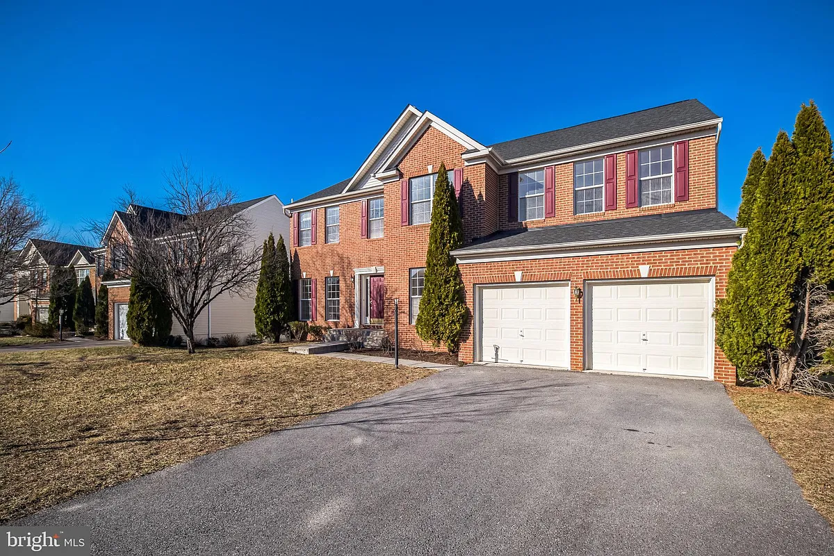 Building Photo - 215 Kemper Ct