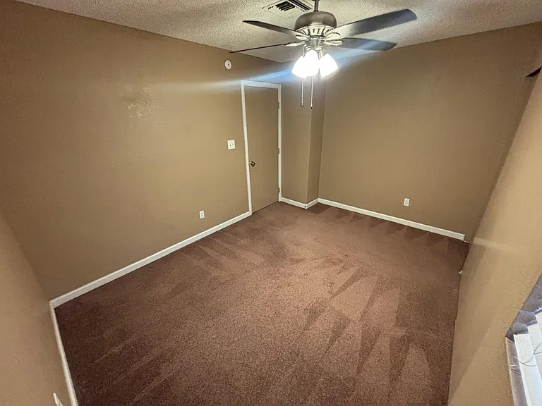 435 W Daffodil St — Photo 18