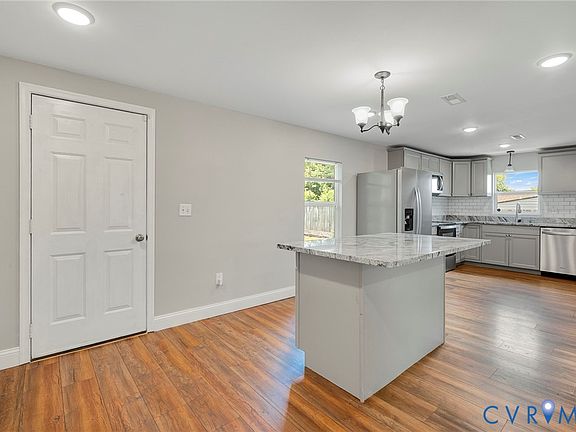 5th image of 220 Mercury St