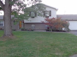 214 Concord Ln, Carmel, IN 46032