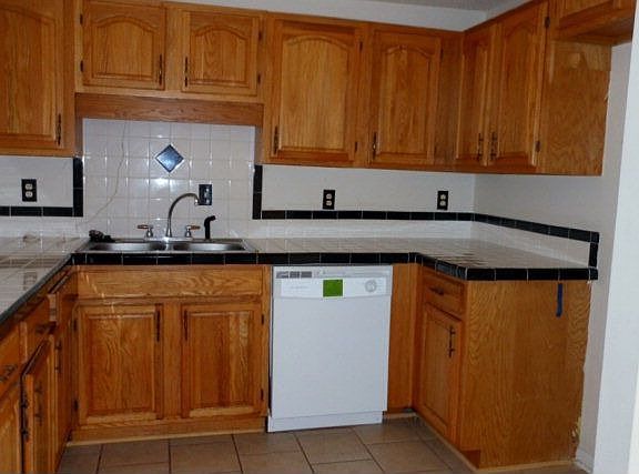 5th image of 107 Cedar Glen Ct #137