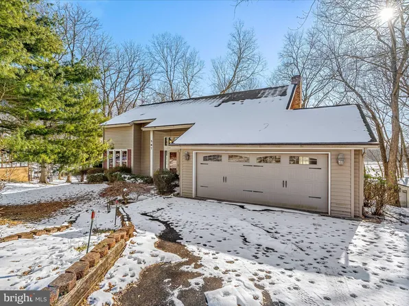 567 Panorama Dr, Martinsburg, WV 25403