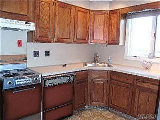 4th image of 26 Branch Ln