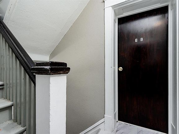 5th image of 4984 Odell St