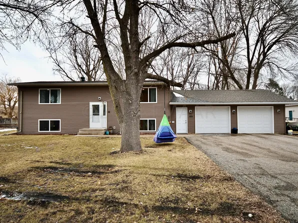 502 Sheyenne Dr, Horace, ND 58047