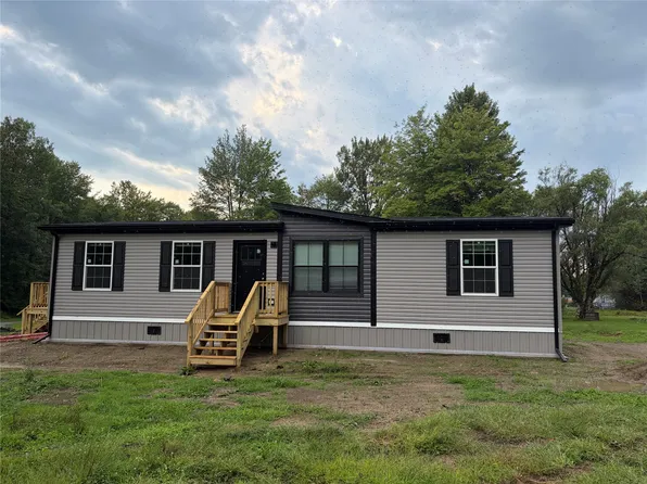 1990 Sunrise St, Jamestown, PA 16134