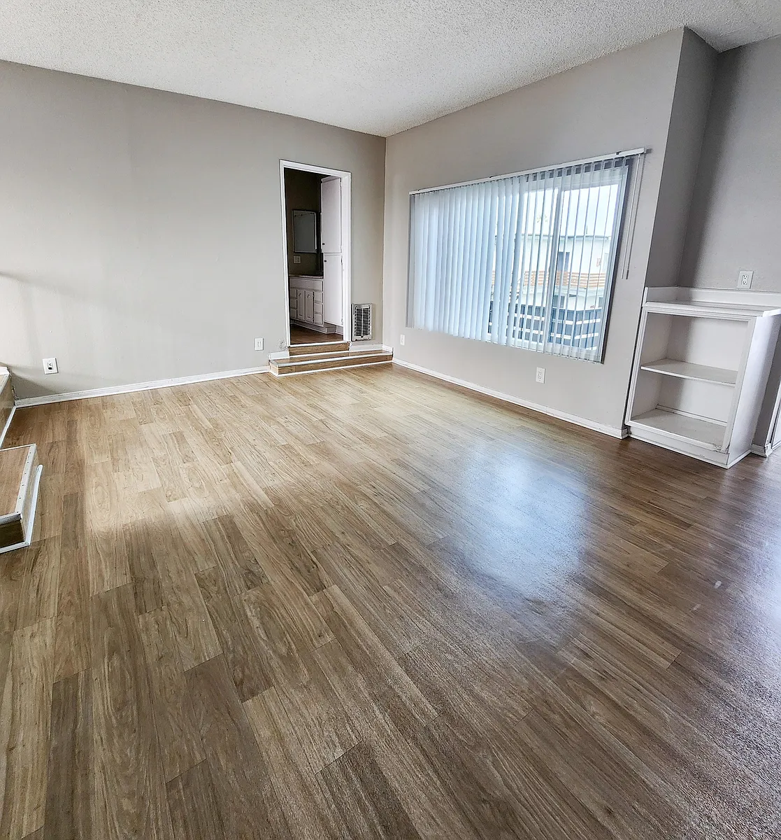 Floor plan 2 BR, 1 BA