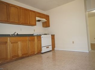 404 Livingston St, Elizabeth, NJ 07206