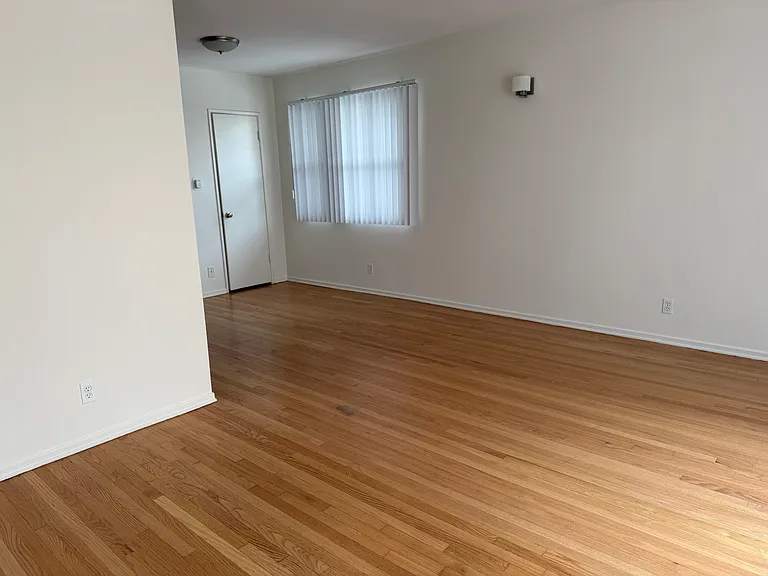 1037 S Holt Ave #3 — Photo 8