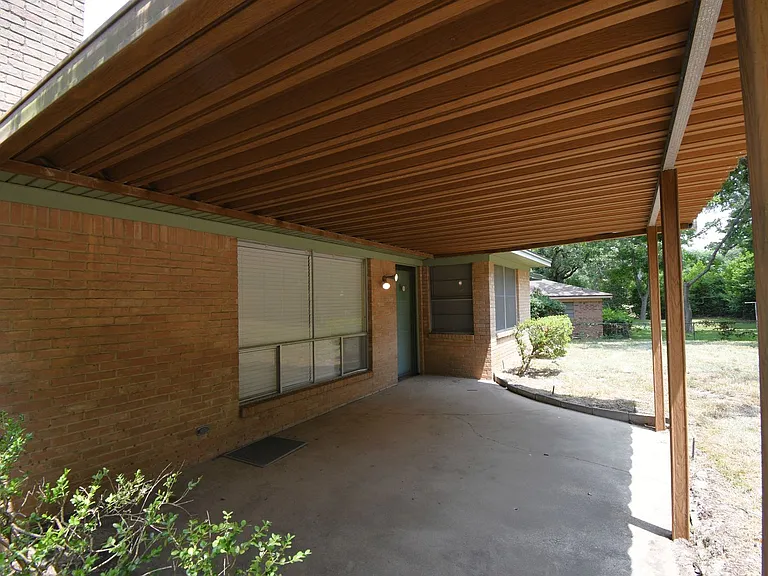 3202 Autumn Leaves Dr — Photo 28