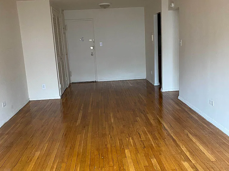 222 E 8th St #5M — Photo 7