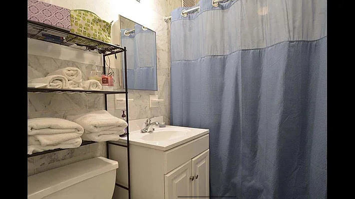 Rented by Compass | media 7