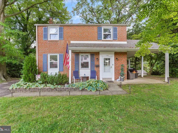 713 Adams Dr, Brookhaven, PA 19015