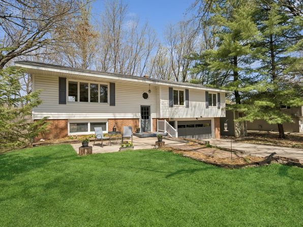 361 Maple St, Saint Paul, MN 55115