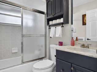 114 Sycamore Dr, Royal palm beach, FL 33411