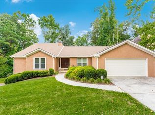 716 Robinson Farms Dr, Marietta, GA 30068